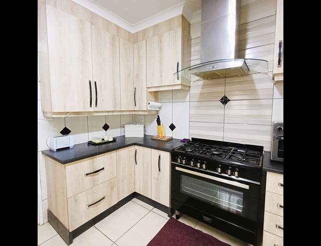 4 BEDROOM HOUSE FOR SALE IN MEYERTON CENTRAL